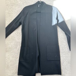 Size XS. Eileen Fisher long black coat. Great for a nice dinner!